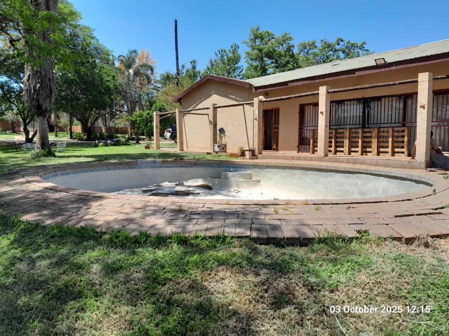 9 Bedroom Property for Sale in Pretoria North Gauteng