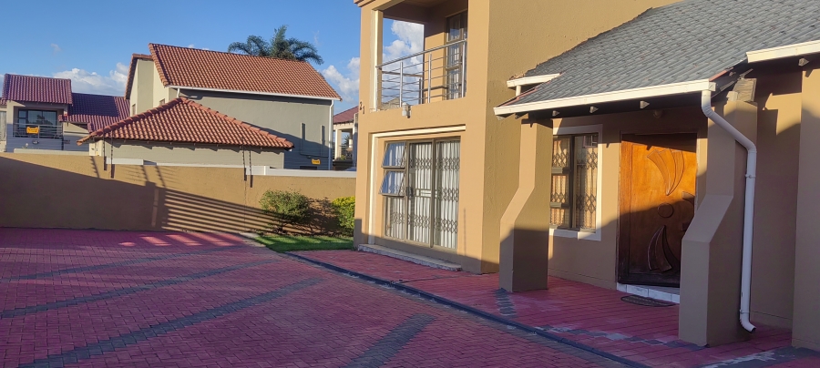 3 Bedroom Property for Sale in Ormonde Gauteng