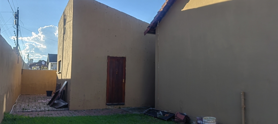3 Bedroom Property for Sale in Ormonde Gauteng
