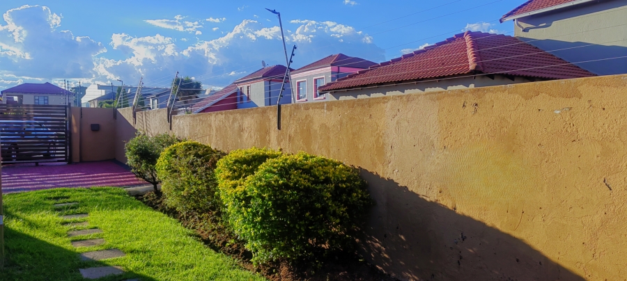 3 Bedroom Property for Sale in Ormonde Gauteng