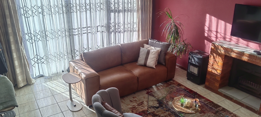3 Bedroom Property for Sale in Ormonde Gauteng