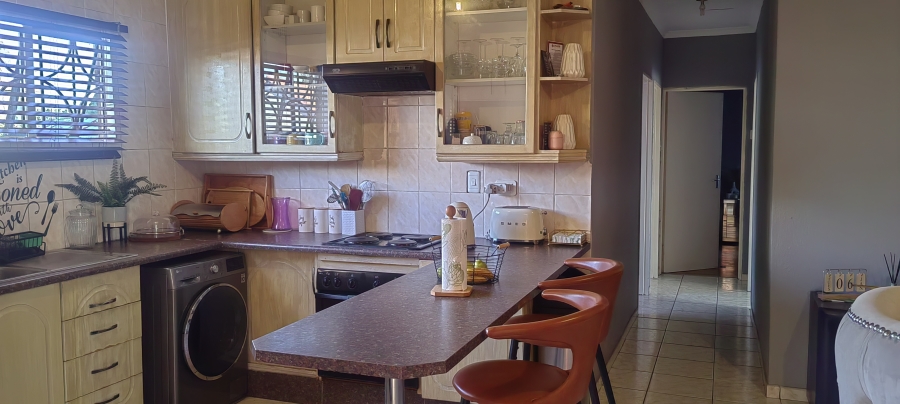 3 Bedroom Property for Sale in Ormonde Gauteng