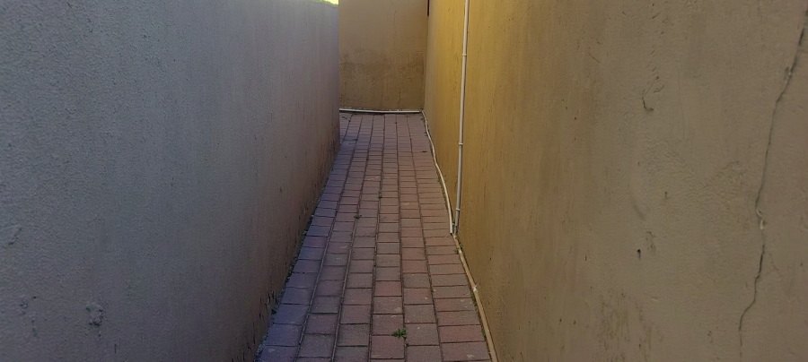 3 Bedroom Property for Sale in Ormonde Gauteng