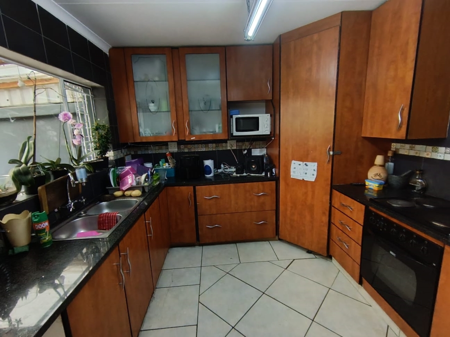 To Let 2 Bedroom Property for Rent in Montana Gauteng