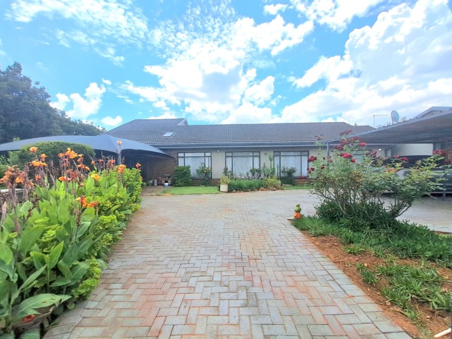 3 Bedroom Property for Sale in Sonland Park Gauteng