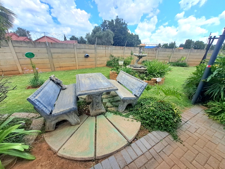 3 Bedroom Property for Sale in Sonland Park Gauteng