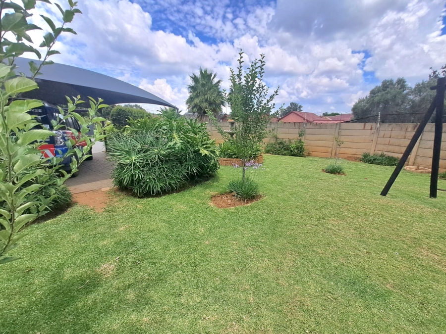 3 Bedroom Property for Sale in Sonland Park Gauteng