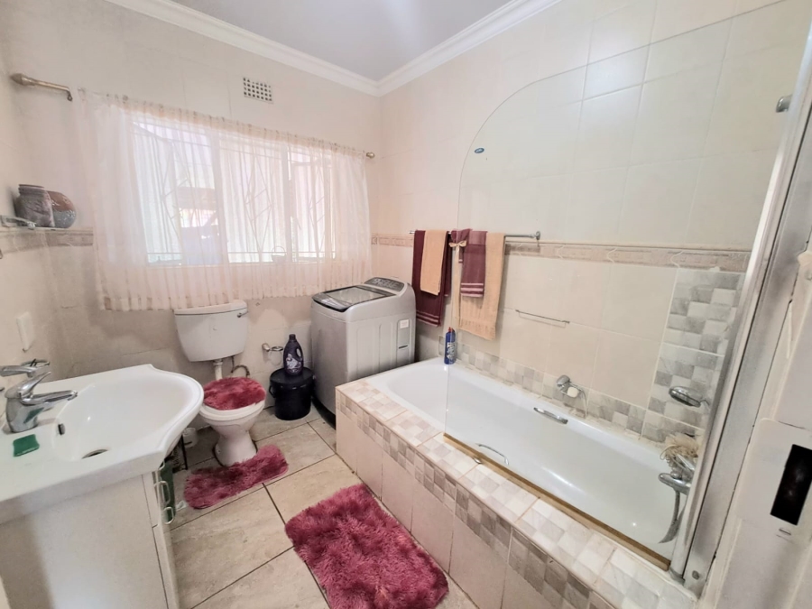 3 Bedroom Property for Sale in Sonland Park Gauteng
