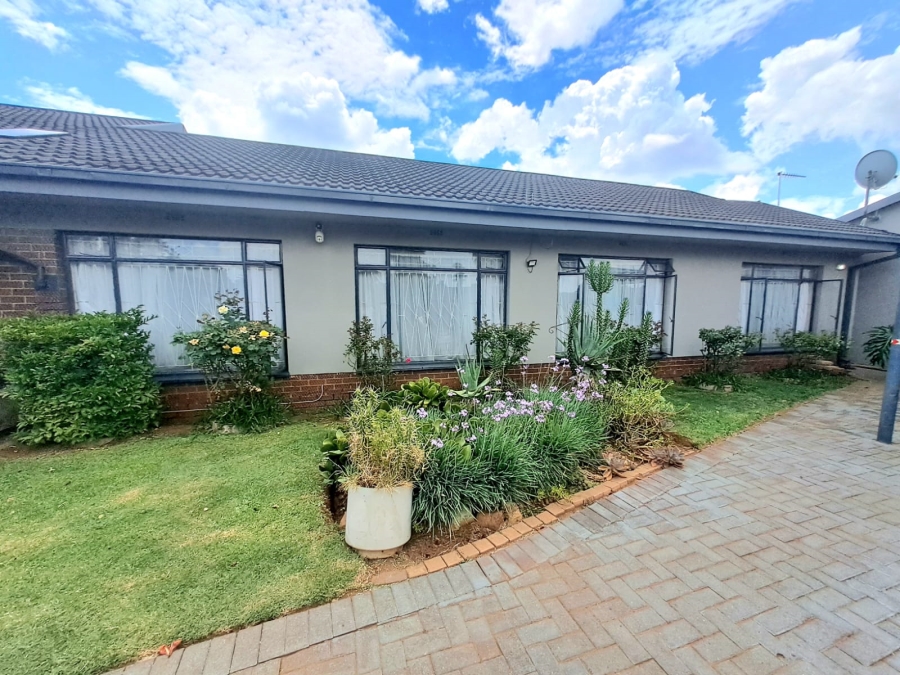 3 Bedroom Property for Sale in Sonland Park Gauteng