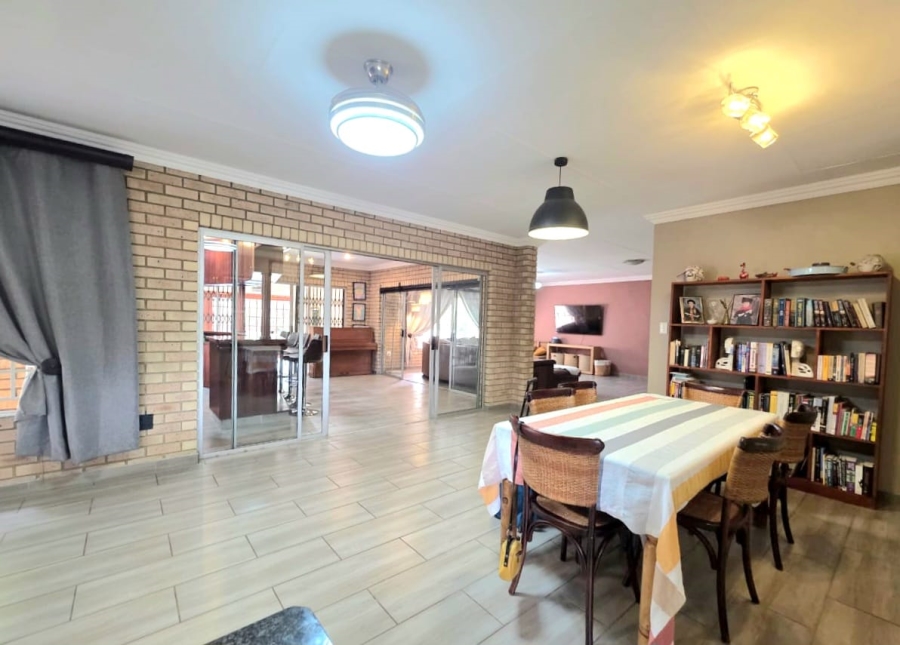 3 Bedroom Property for Sale in Three Rivers Proper Gauteng