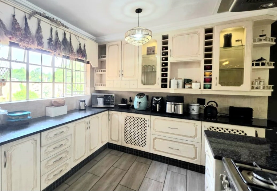 3 Bedroom Property for Sale in Three Rivers Proper Gauteng