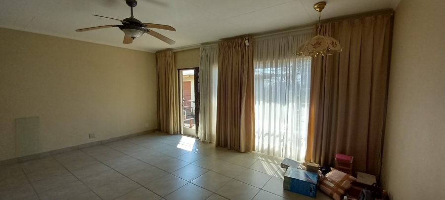4 Bedroom Property for Sale in Magalieskruin Gauteng