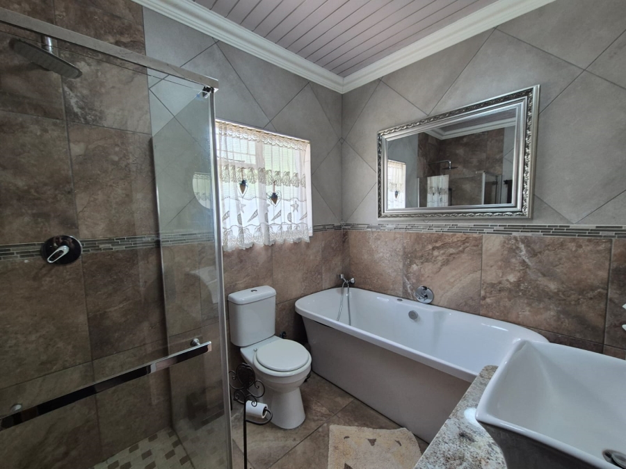 3 Bedroom Property for Sale in Vanderbijlpark SE 6 Gauteng