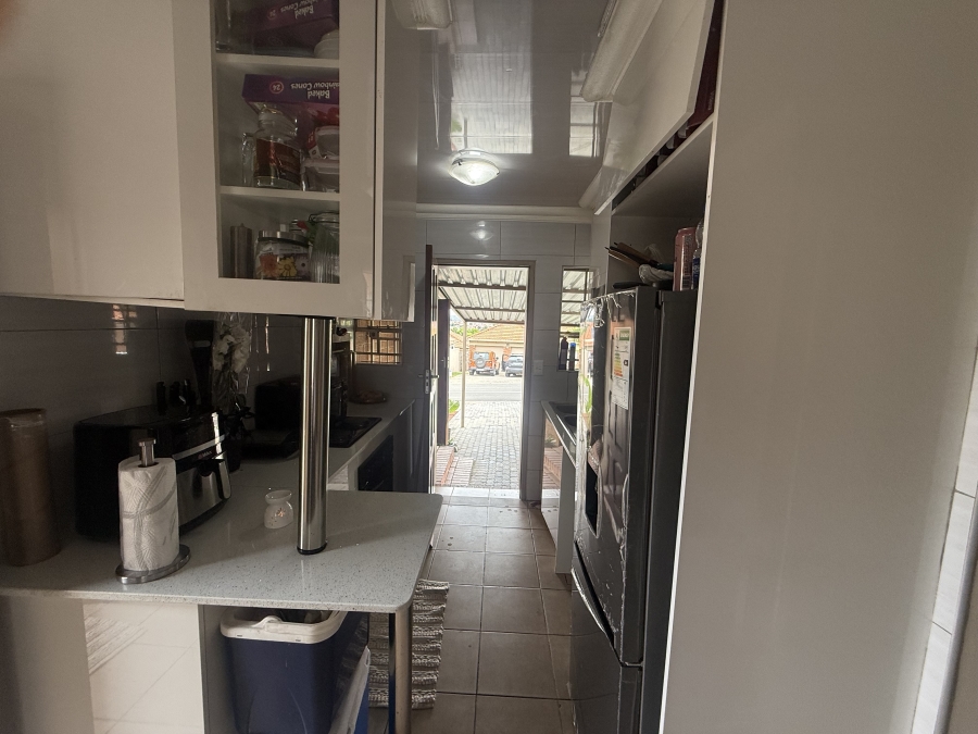 3 Bedroom Property for Sale in Thatch Hill Estate Gauteng