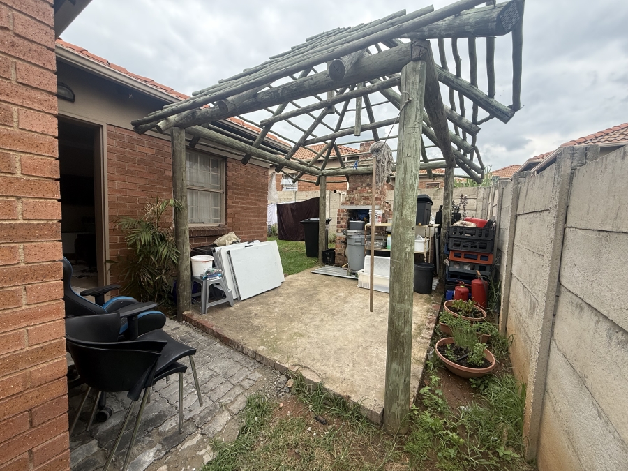 3 Bedroom Property for Sale in Thatch Hill Estate Gauteng