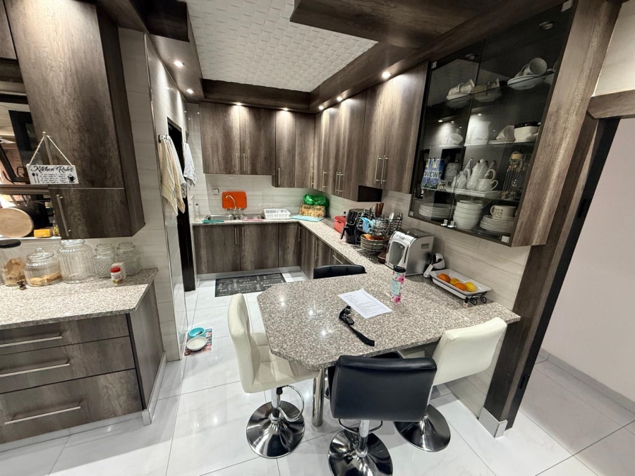 3 Bedroom Property for Sale in Golf Park Gauteng