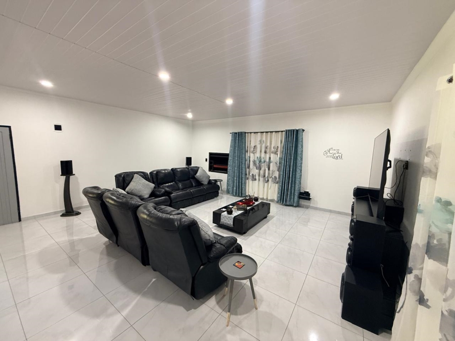 3 Bedroom Property for Sale in Golf Park Gauteng