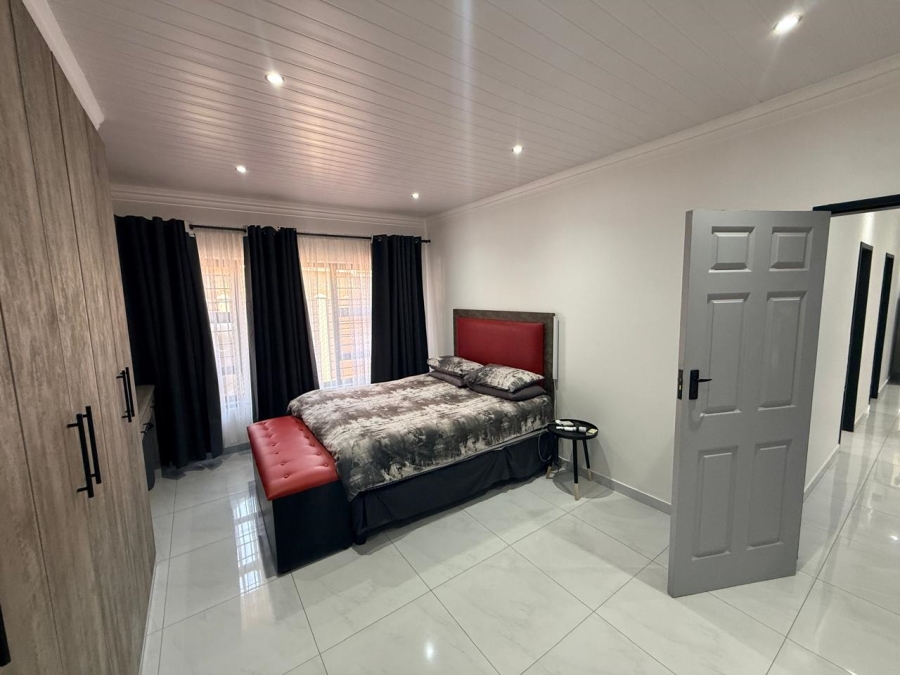 3 Bedroom Property for Sale in Golf Park Gauteng