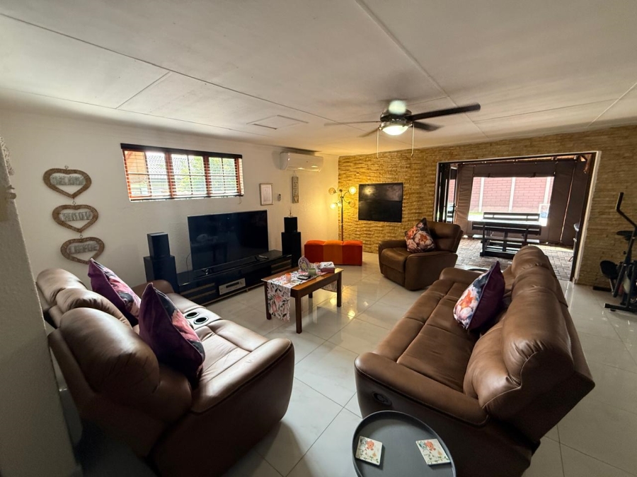 3 Bedroom Property for Sale in Golf Park Gauteng