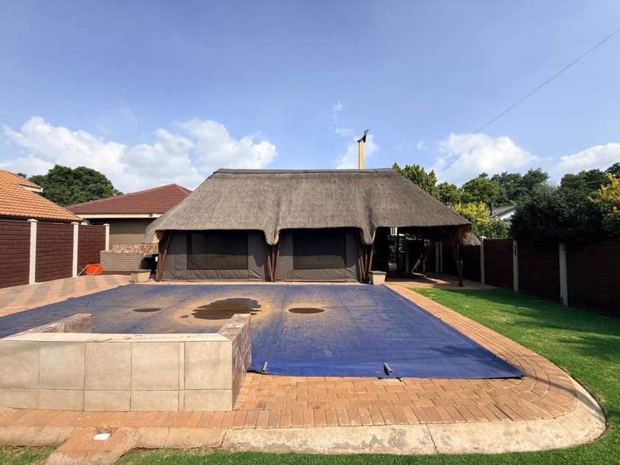 3 Bedroom Property for Sale in Golf Park Gauteng