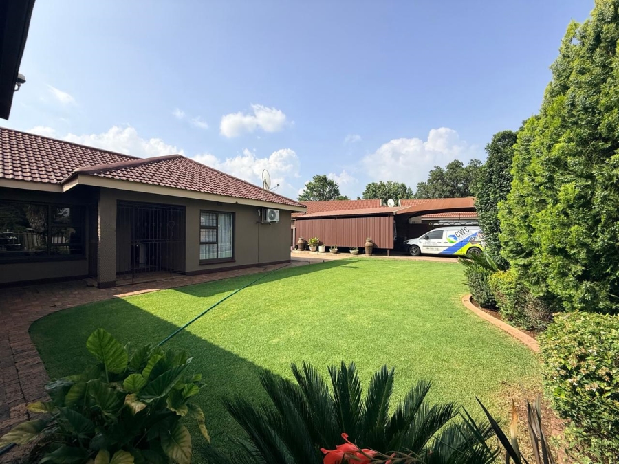 3 Bedroom Property for Sale in Golf Park Gauteng