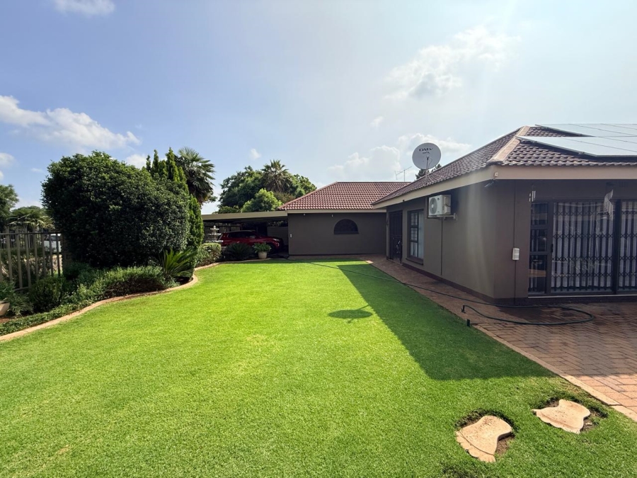3 Bedroom Property for Sale in Golf Park Gauteng