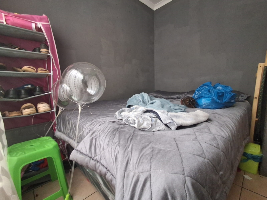 2 Bedroom Property for Sale in Lakeside Gauteng