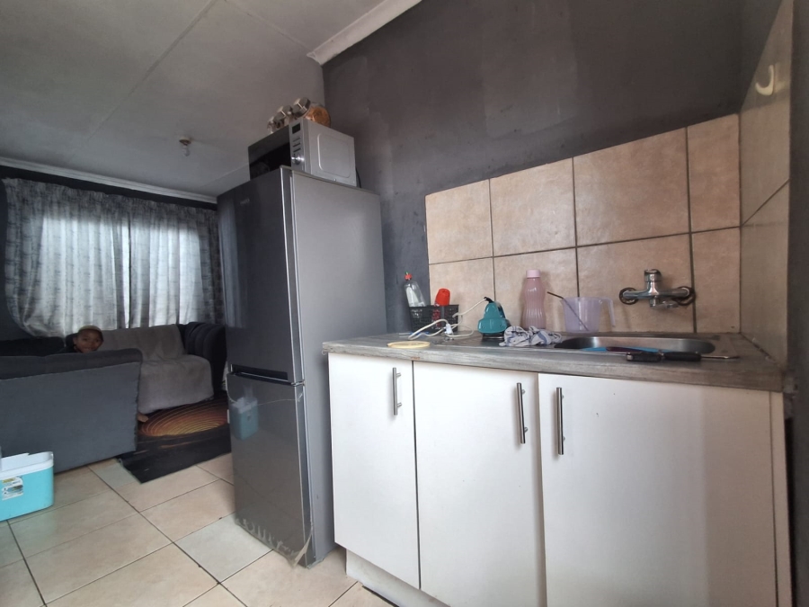 2 Bedroom Property for Sale in Lakeside Gauteng