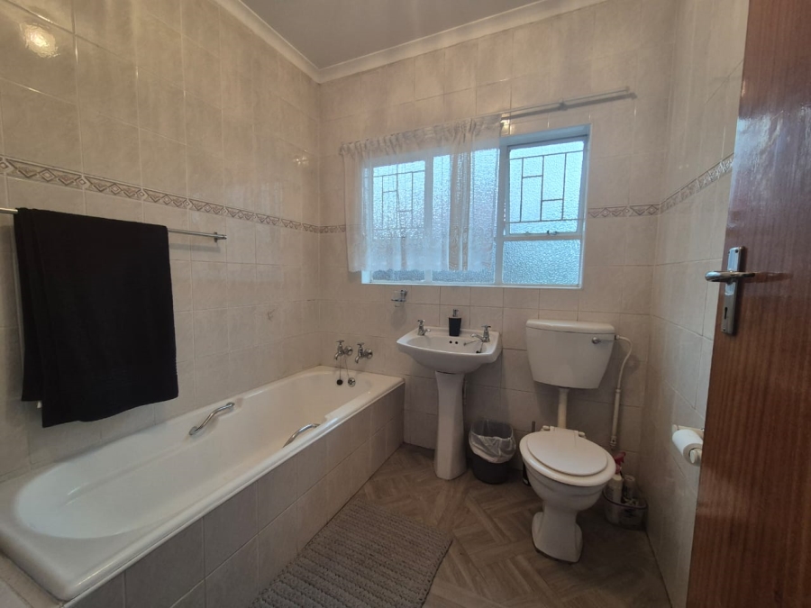 3 Bedroom Property for Sale in Vanderbijlpark SE 2 Gauteng