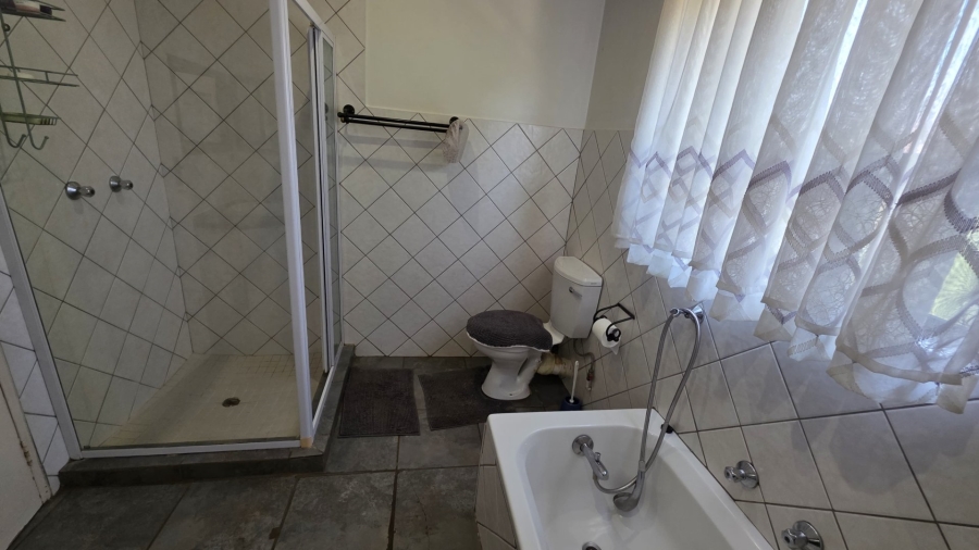 5 Bedroom Property for Sale in Montana Gauteng