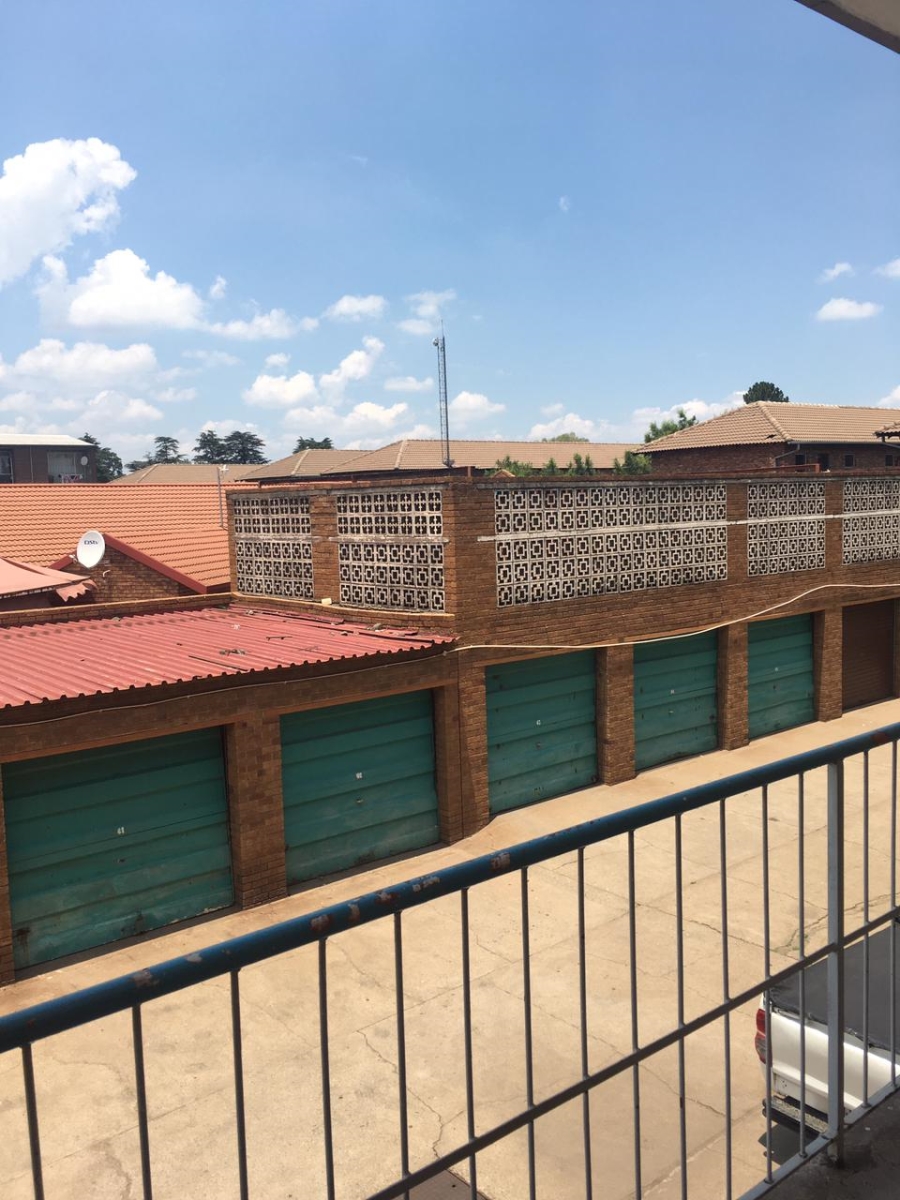 2 Bedroom Property for Sale in Vanderbijlpark CW 3 Gauteng