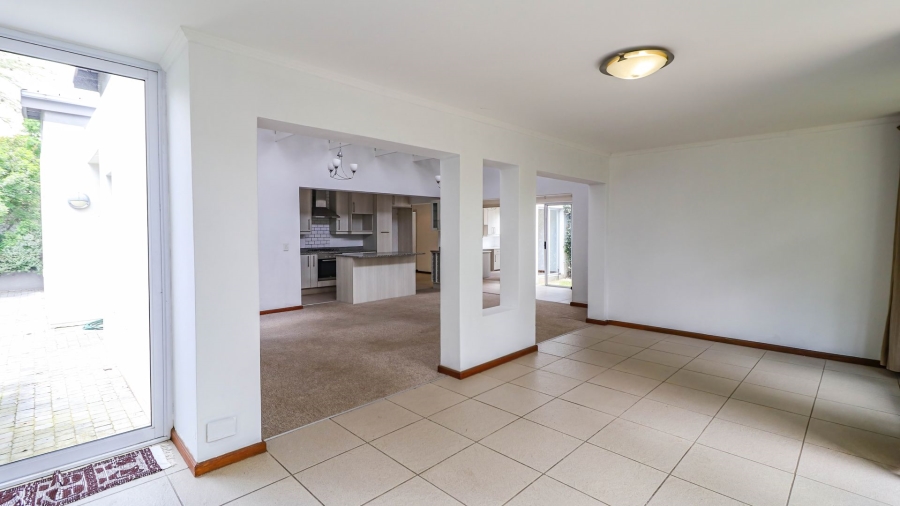 3 Bedroom Property for Sale in Broadacres Gauteng