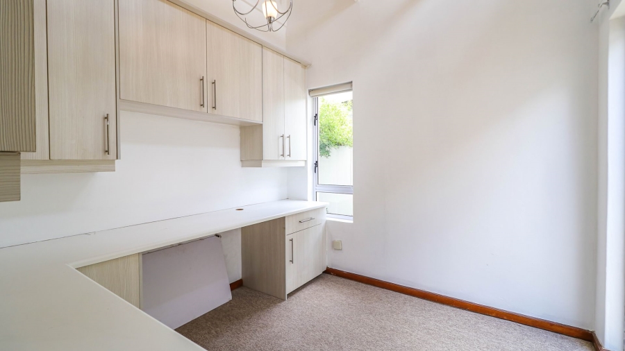 3 Bedroom Property for Sale in Broadacres Gauteng