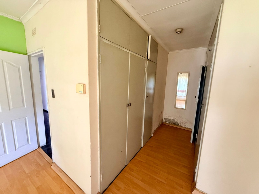 3 Bedroom Property for Sale in Unitas Park Gauteng