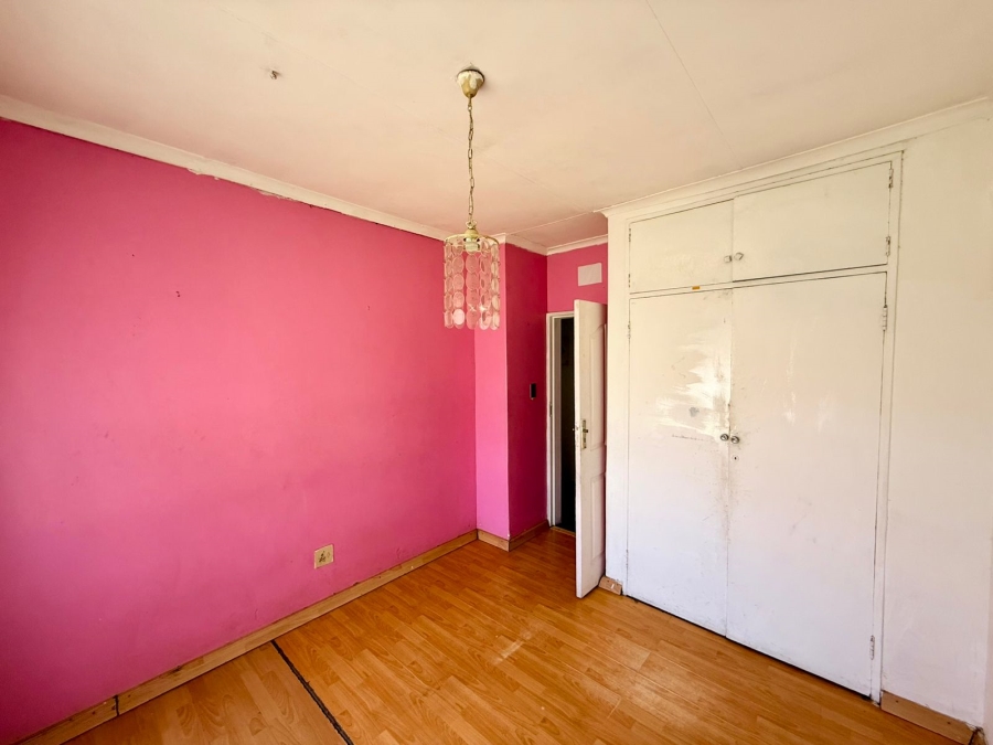 3 Bedroom Property for Sale in Unitas Park Gauteng