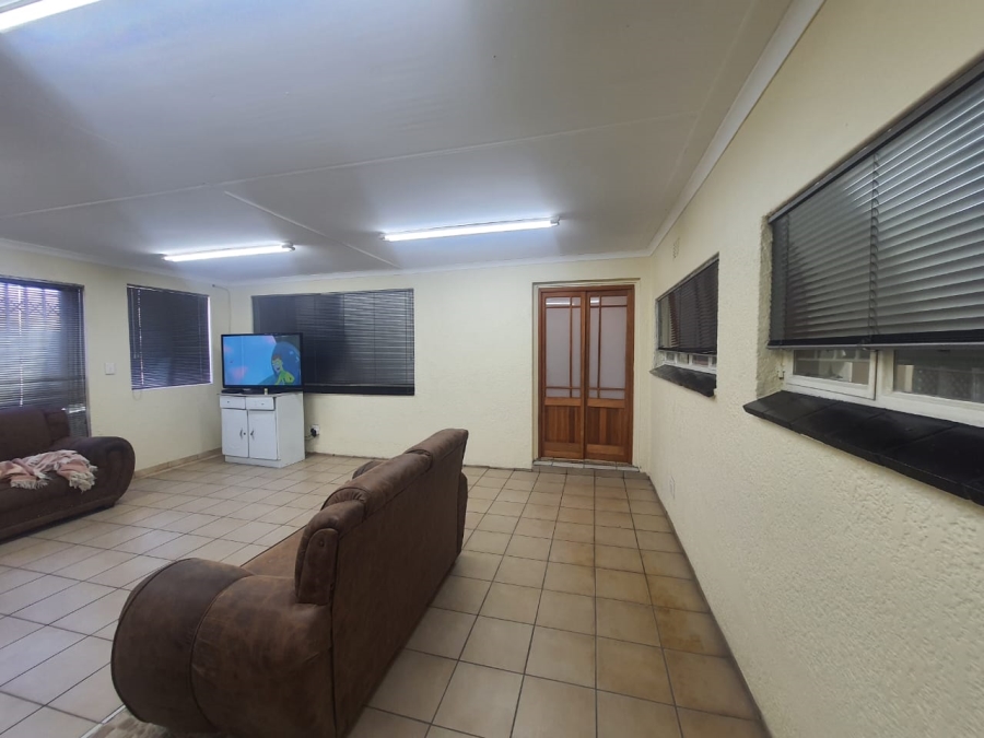 4 Bedroom Property for Sale in Vanderbijlpark SW 1 Gauteng
