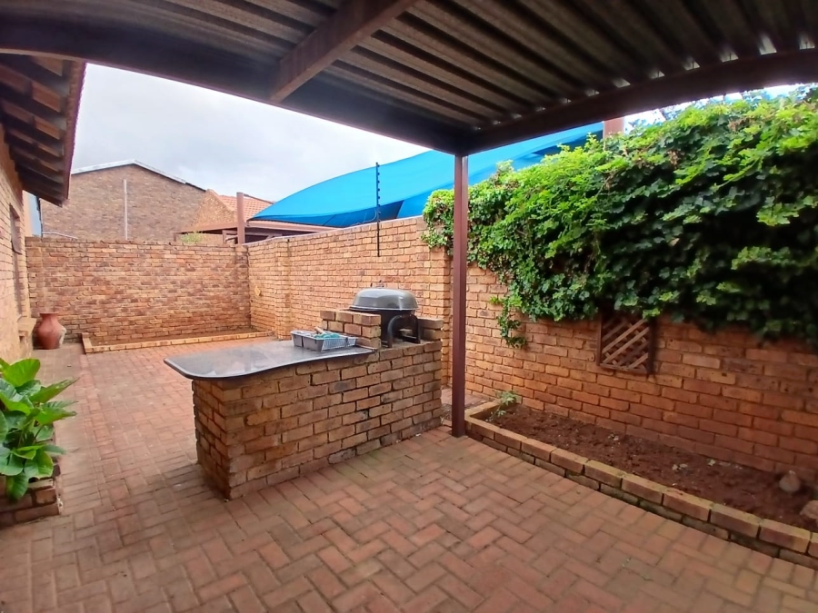 3 Bedroom Property for Sale in New State Areas Gauteng