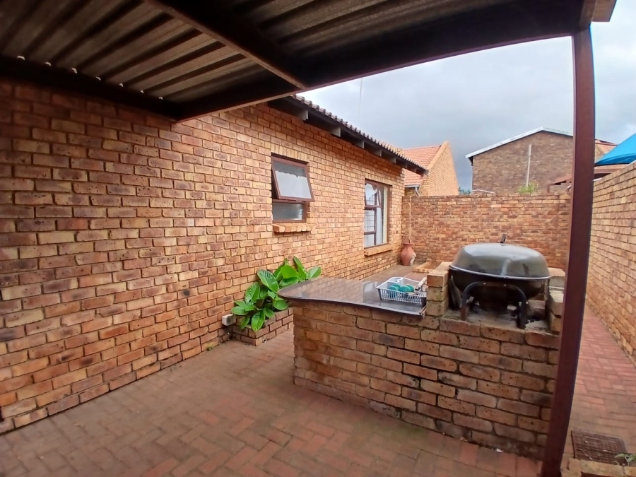 3 Bedroom Property for Sale in New State Areas Gauteng