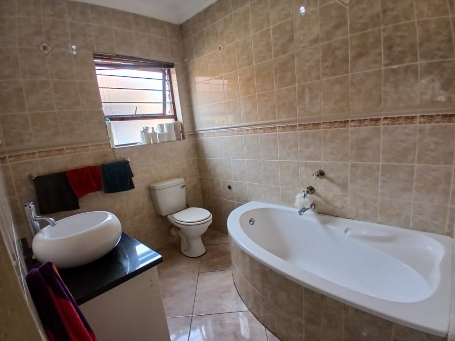 3 Bedroom Property for Sale in New State Areas Gauteng
