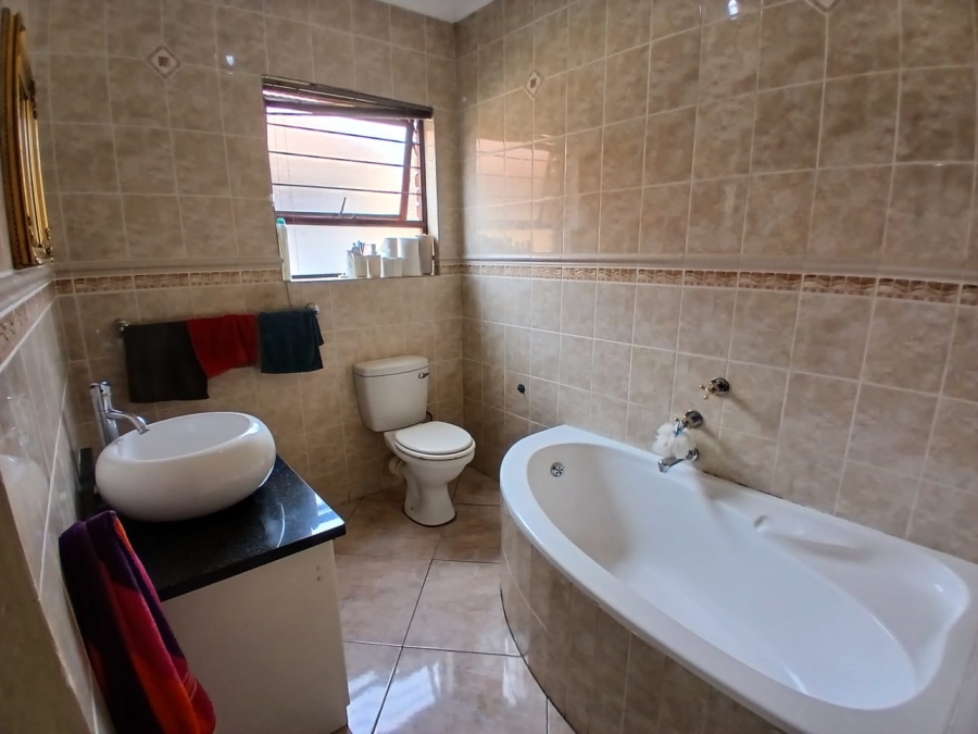 3 Bedroom Property for Sale in New State Areas Gauteng