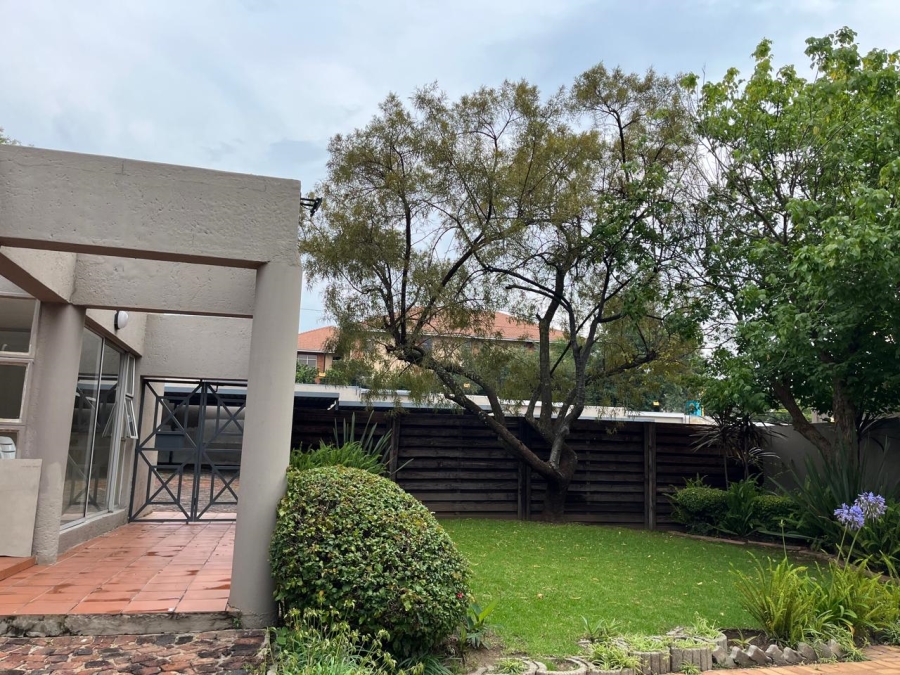 1 Bedroom Property for Sale in Ferndale Gauteng