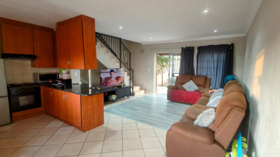 2 Bedroom Property for Sale in Annlin Gauteng