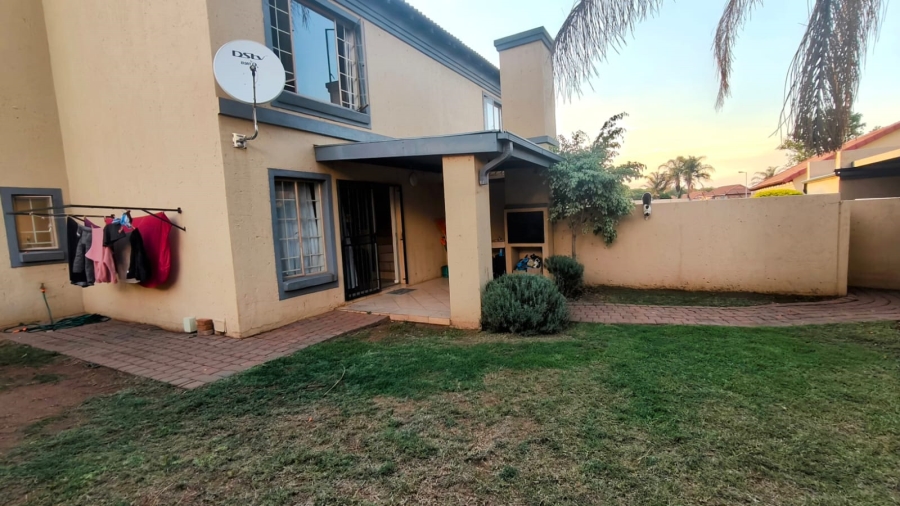 2 Bedroom Property for Sale in Annlin Gauteng