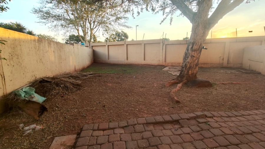2 Bedroom Property for Sale in Annlin Gauteng