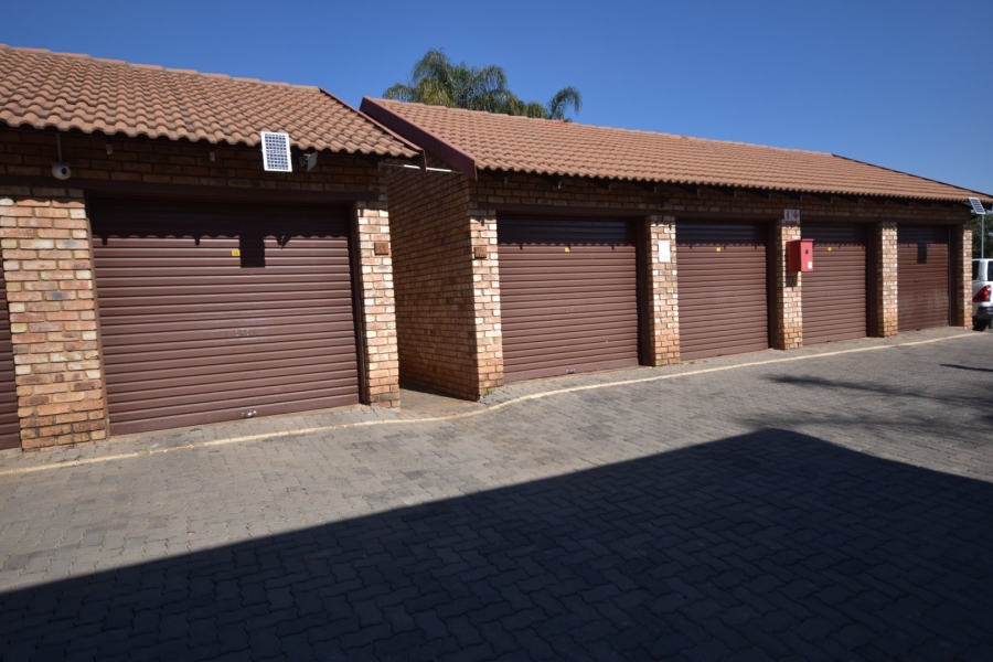 2 Bedroom Property for Sale in Annlin Gauteng