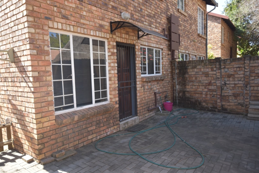 2 Bedroom Property for Sale in Annlin Gauteng