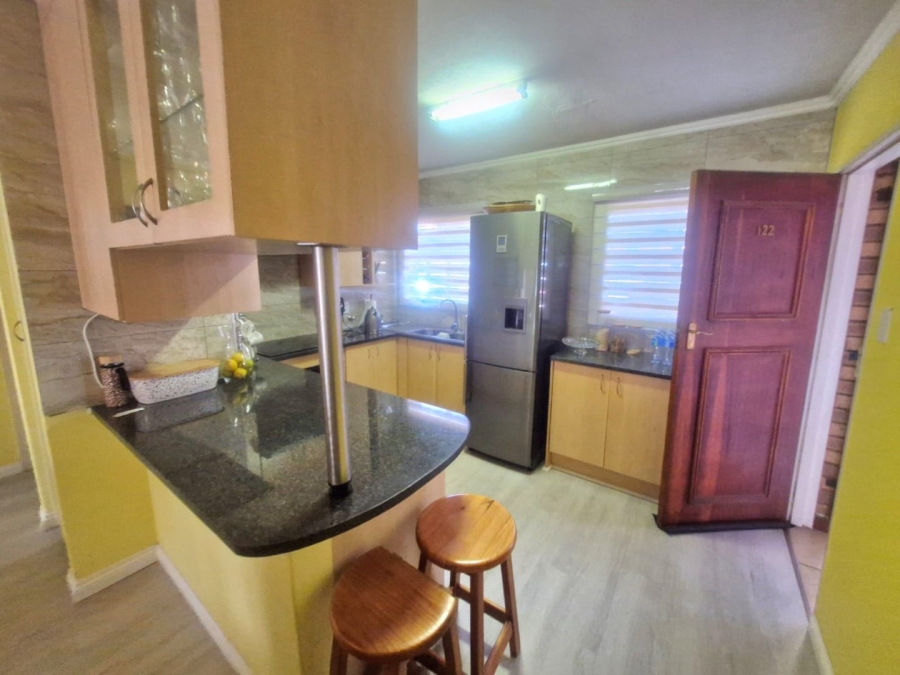 2 Bedroom Property for Sale in Annlin Gauteng