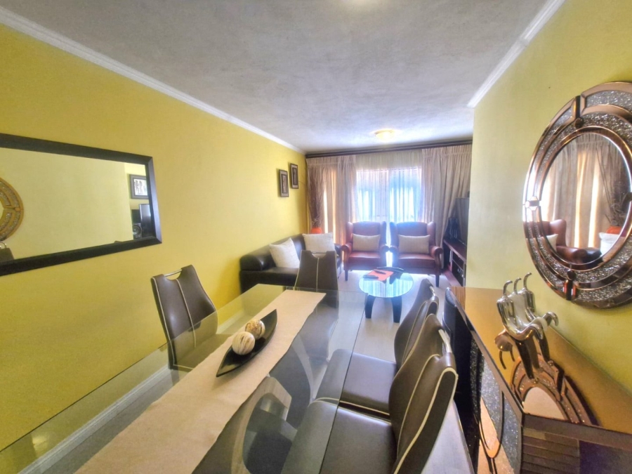 2 Bedroom Property for Sale in Annlin Gauteng