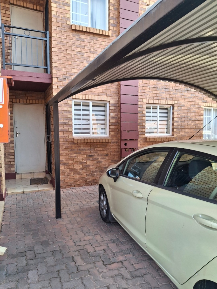 2 Bedroom Property for Sale in Annlin Gauteng