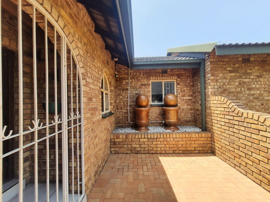 5 Bedroom Property for Sale in Vanderbijlpark SE Gauteng